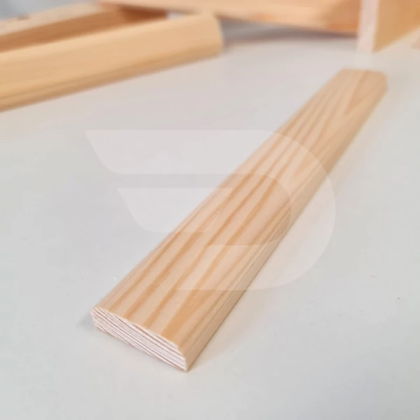10x30x2200 Barkácsléc csomómentes 2 él lekerekítve (téglalap)