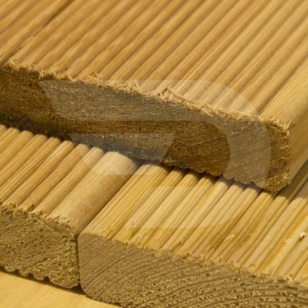 27x142x4000 Vörösfenyő Teraszburkolat (3db) AB