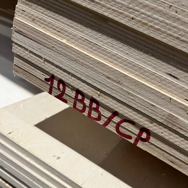 12x1525x1525 Éger Rétegelt Lemez BB/CP