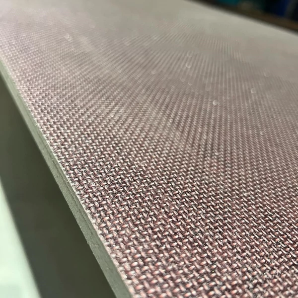 9x1250x2500 Rétegelt Lemez Csúszásmentes