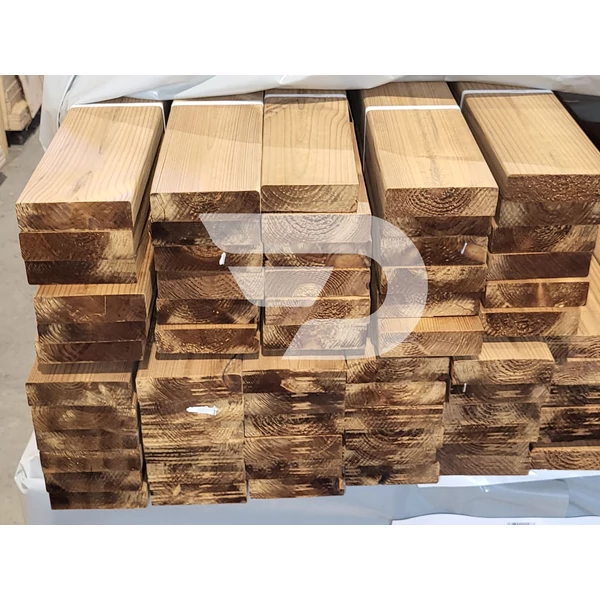 26x92x3000 Thermo Erdeifenyő (Borovi) Élgömb. Deszka AB